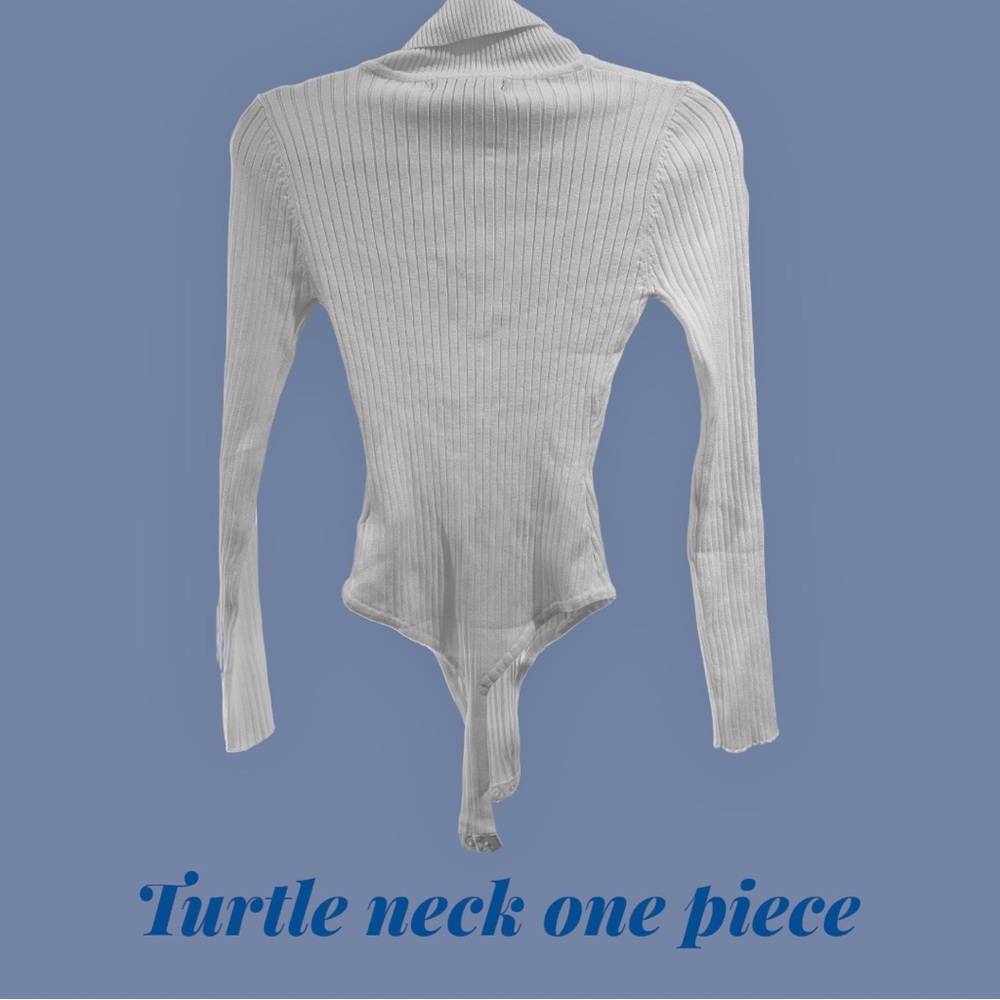 Love tree Bodysuit - white turtle neck sweater